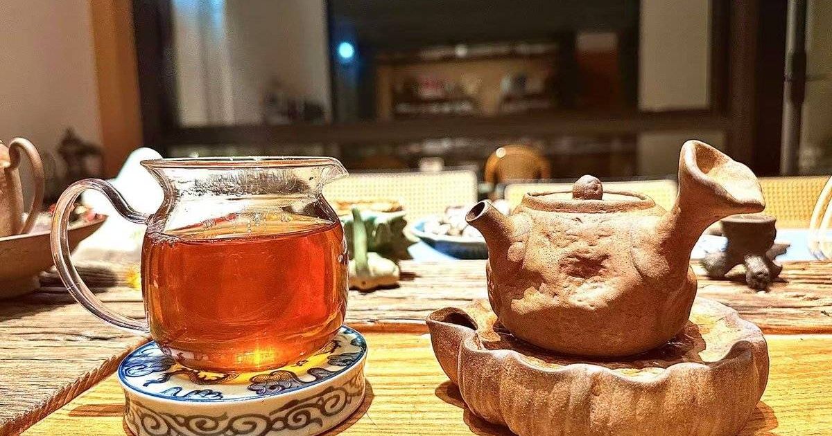 Yunnan Black Tea vs Keemun Black Tea